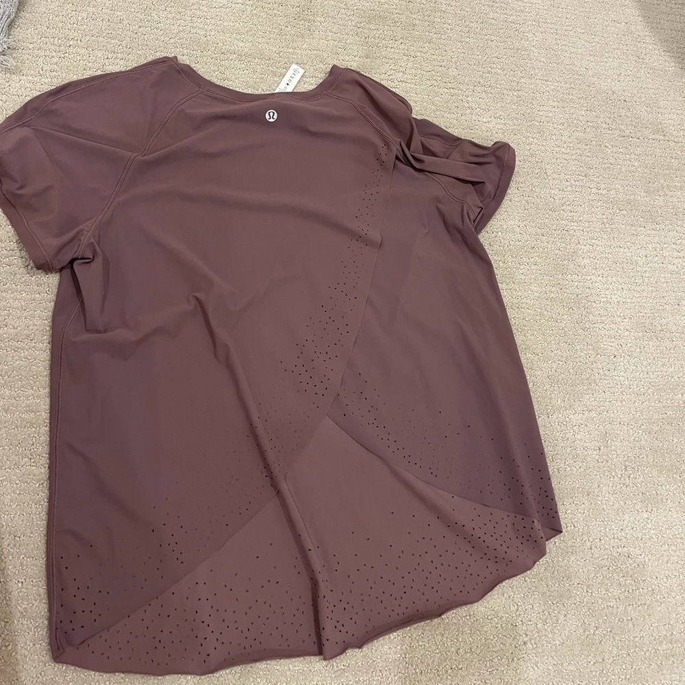 Lululemon top